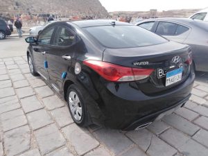 هيونداي إلنترا