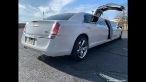 كرايسلر C300 ليموزين