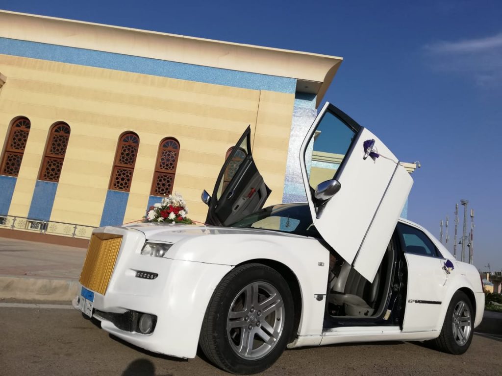 أسعار تأجير السيارات بالشهر المنتهي ليموزين