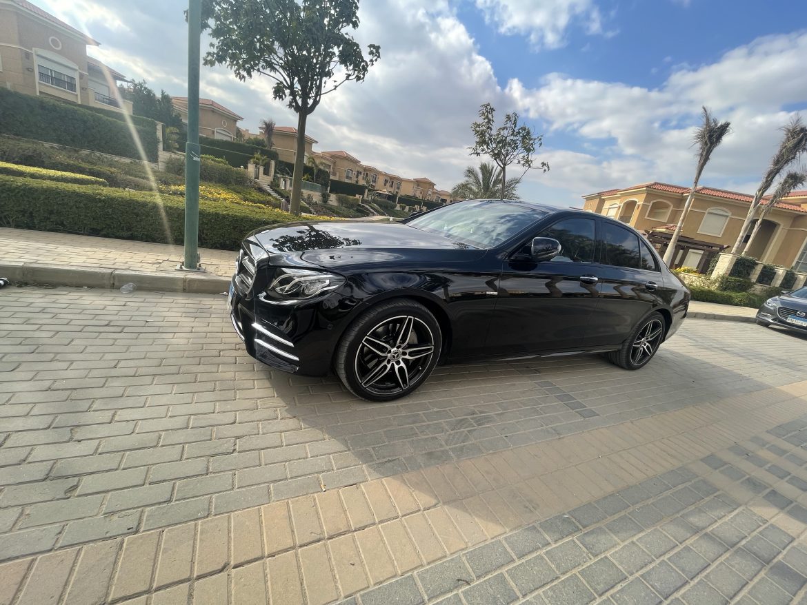 استقبال من مطار القاهرة