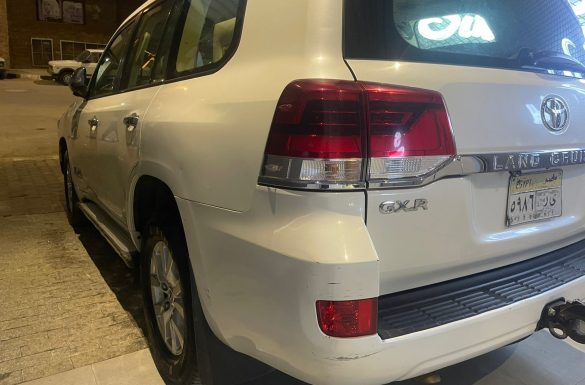 سيارات واسعة ومريحة للايجار