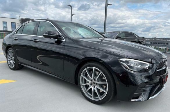 ليموزين استقبال من المطار في مصر