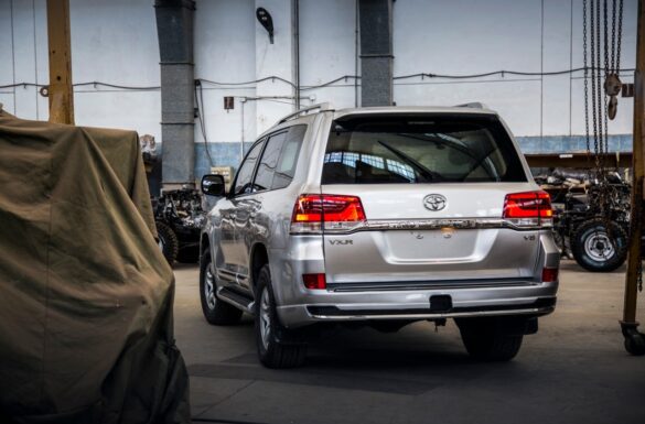 سيارات فاخرة لرحلات العمل